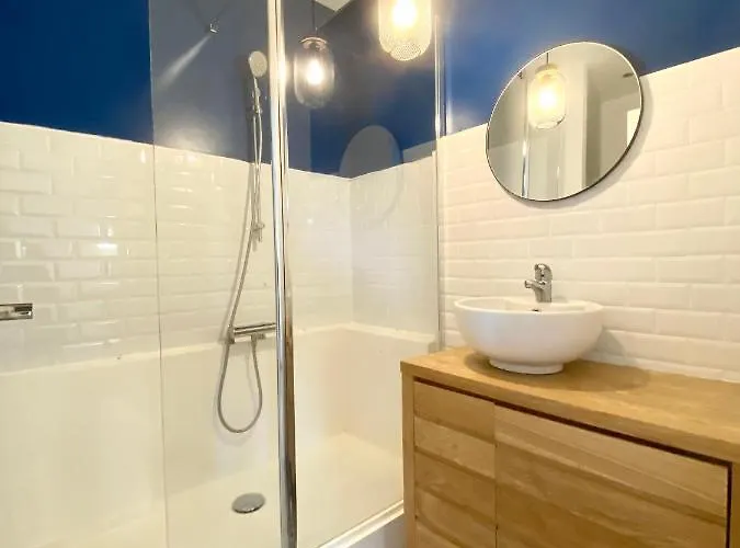 Appartement Superbe T2 Equipe Proche Centre Avec Parking Ajaccio (Corsica)