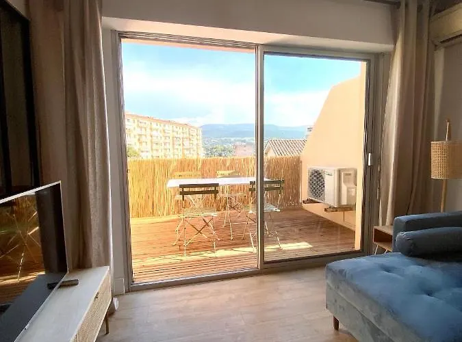 Superbe T2 Equipe Proche Centre Avec Parking Apartmán *